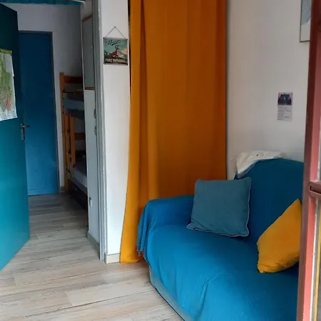 Apartment Joli Avec Balcon Donnant Sur La Montagne