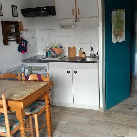 Apartment Joli Avec Balcon Donnant Sur La Montagne