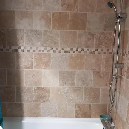 Joli Avec Balcon Donnant Sur La Montagne Daire *